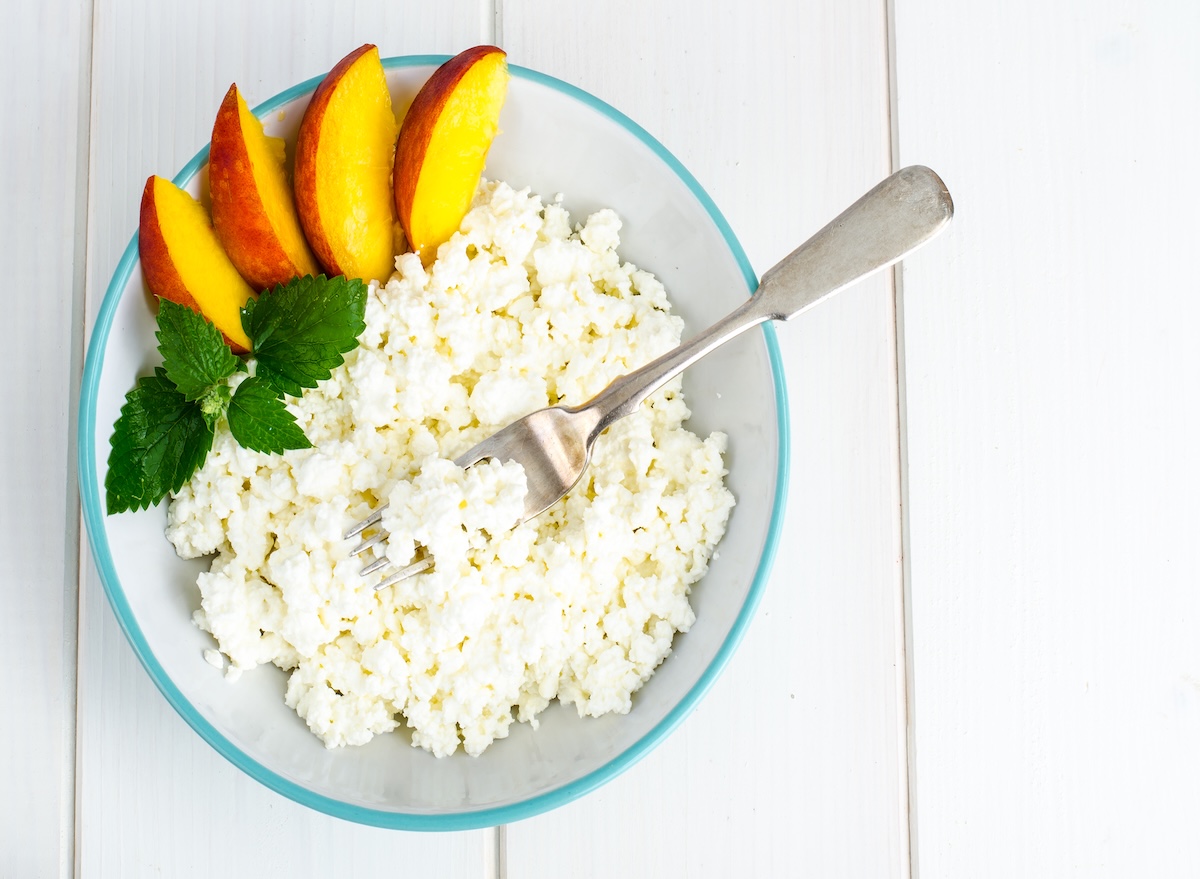 Fresh,Cottage,Cheese,With,Fruit,For,Breakfast.,Studio,Photo